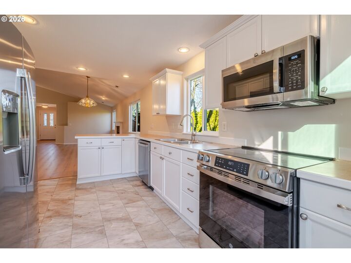 Property Photo: 3804 SE Goldfish Farm Rd OR 97322