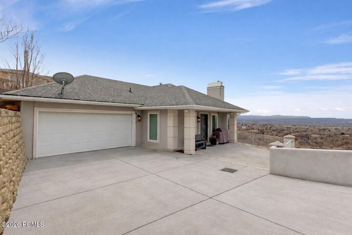 Property Photo:  2522 S Scenic Drive  UT 84109 