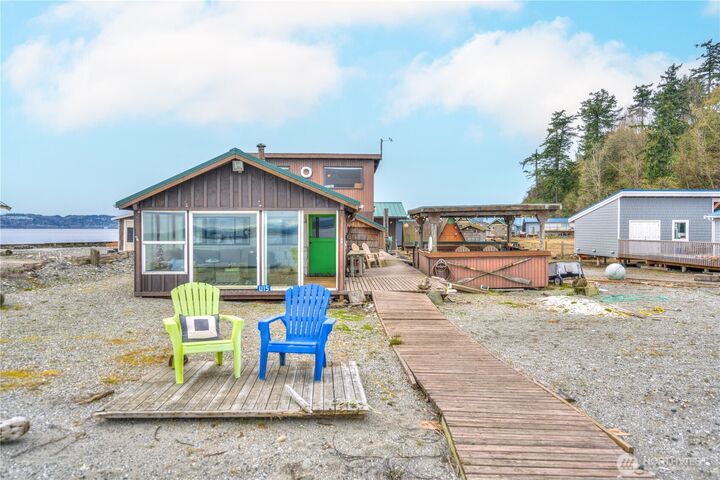 Property Photo:  15 U  Snoqualmie Ave.  WA 98206 