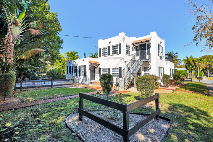 Property Photo:  700 Upland Road  FL 33401 