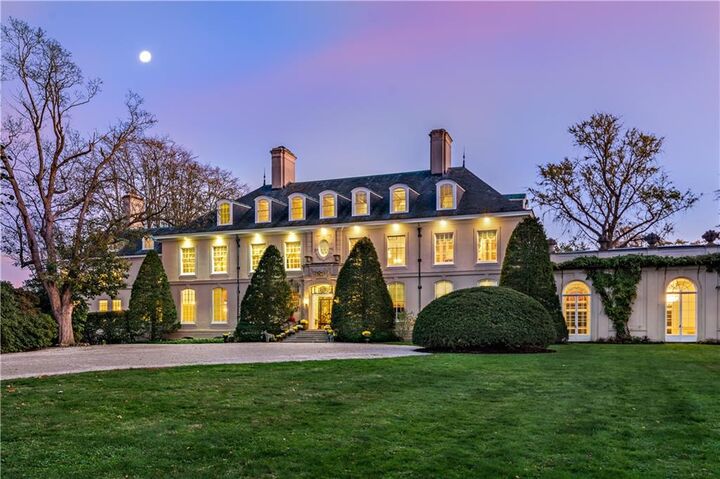 Property Photo:  115 Narragansett Avenue  RI 02840 