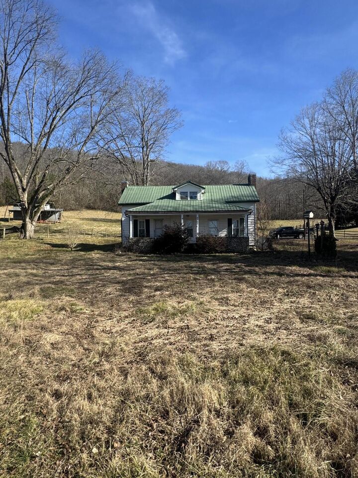 Property Photo:  2305 Varnell Road SW  TN 37311 