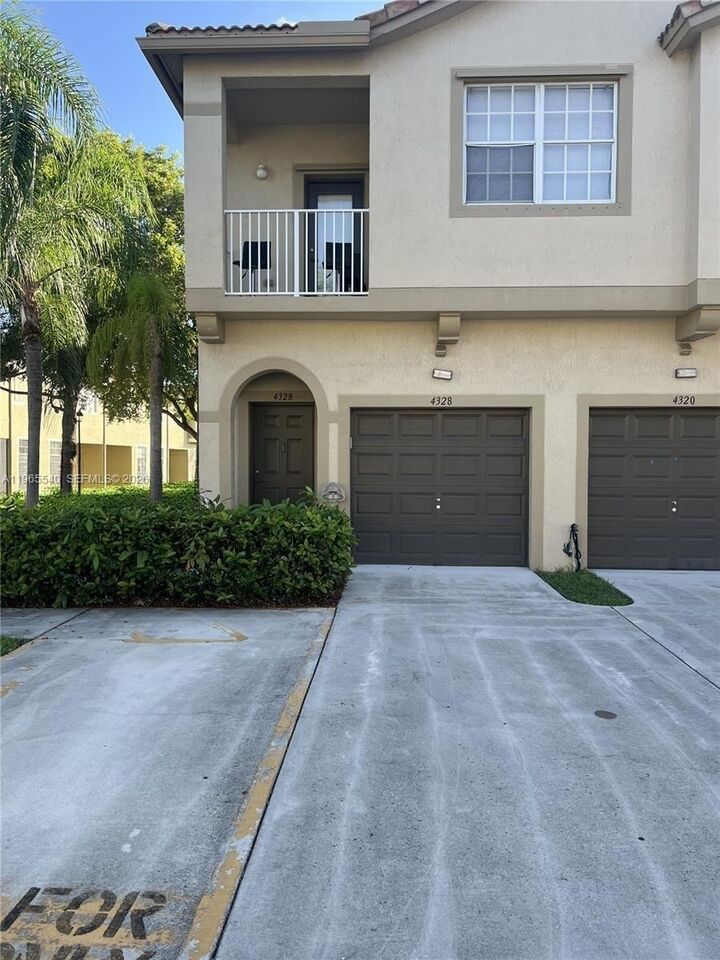 Property Photo:  4328 SW 131st Ln 13202  FL 33027 