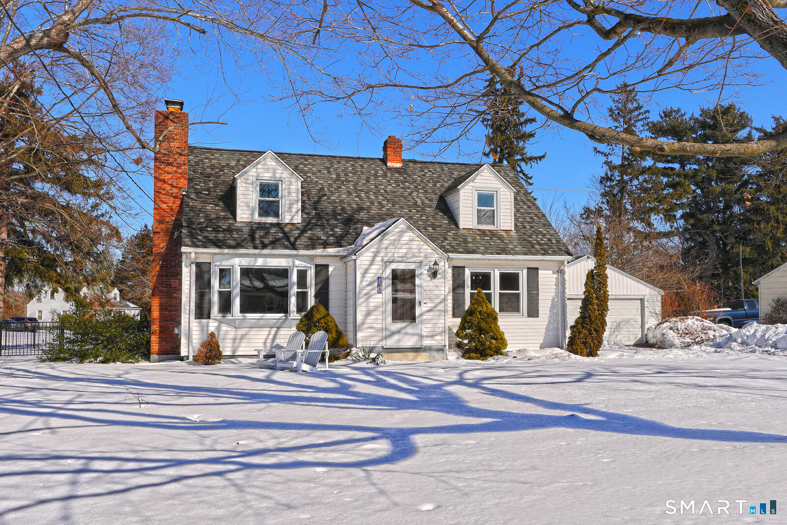 Property Photo: 10 Hemingway Road CT 06473