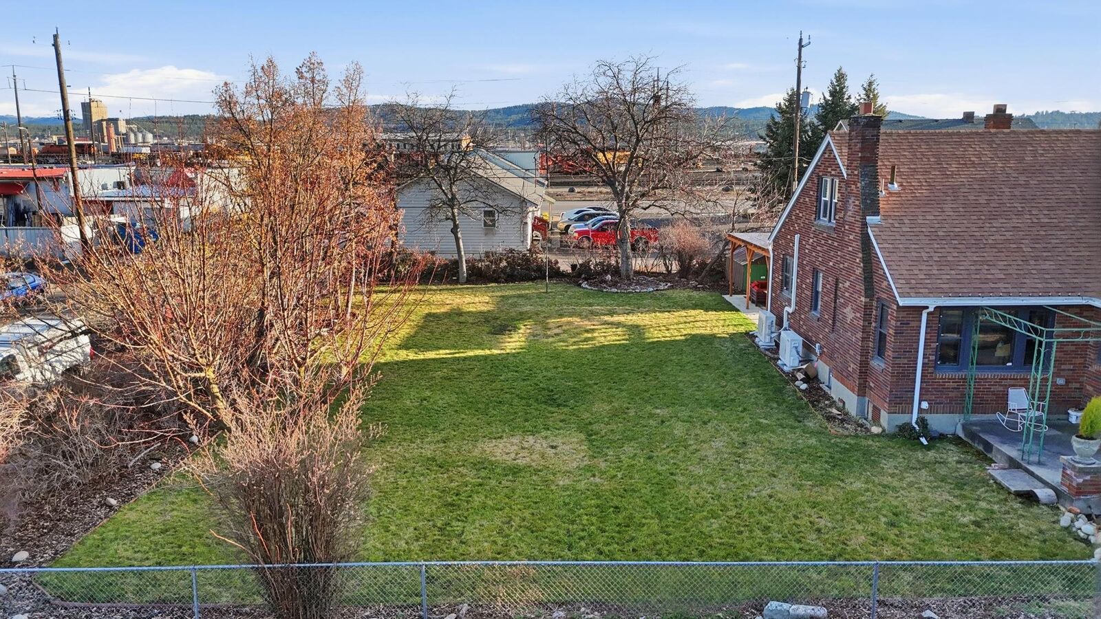 Property Photo:  5080 E Commerce Ave  WA 99212 