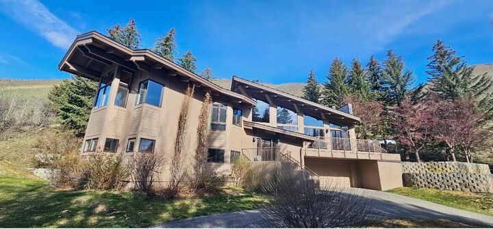 Property Photo: 110 Georginia Rd ID 83340