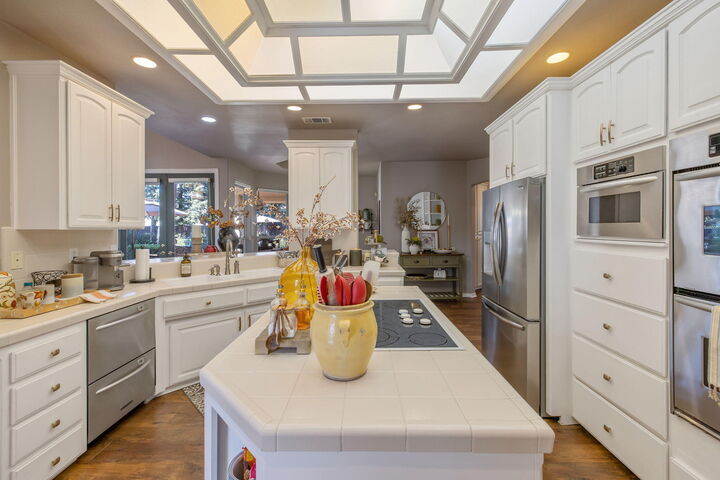 Property Photo: 6614 W Vassar Avenue CA 93277