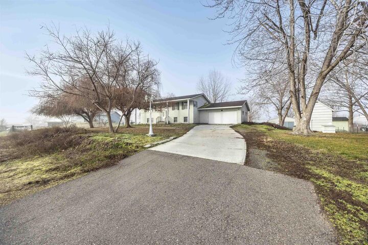 Property Photo:  5832 Curlew Lane  WA 99301 