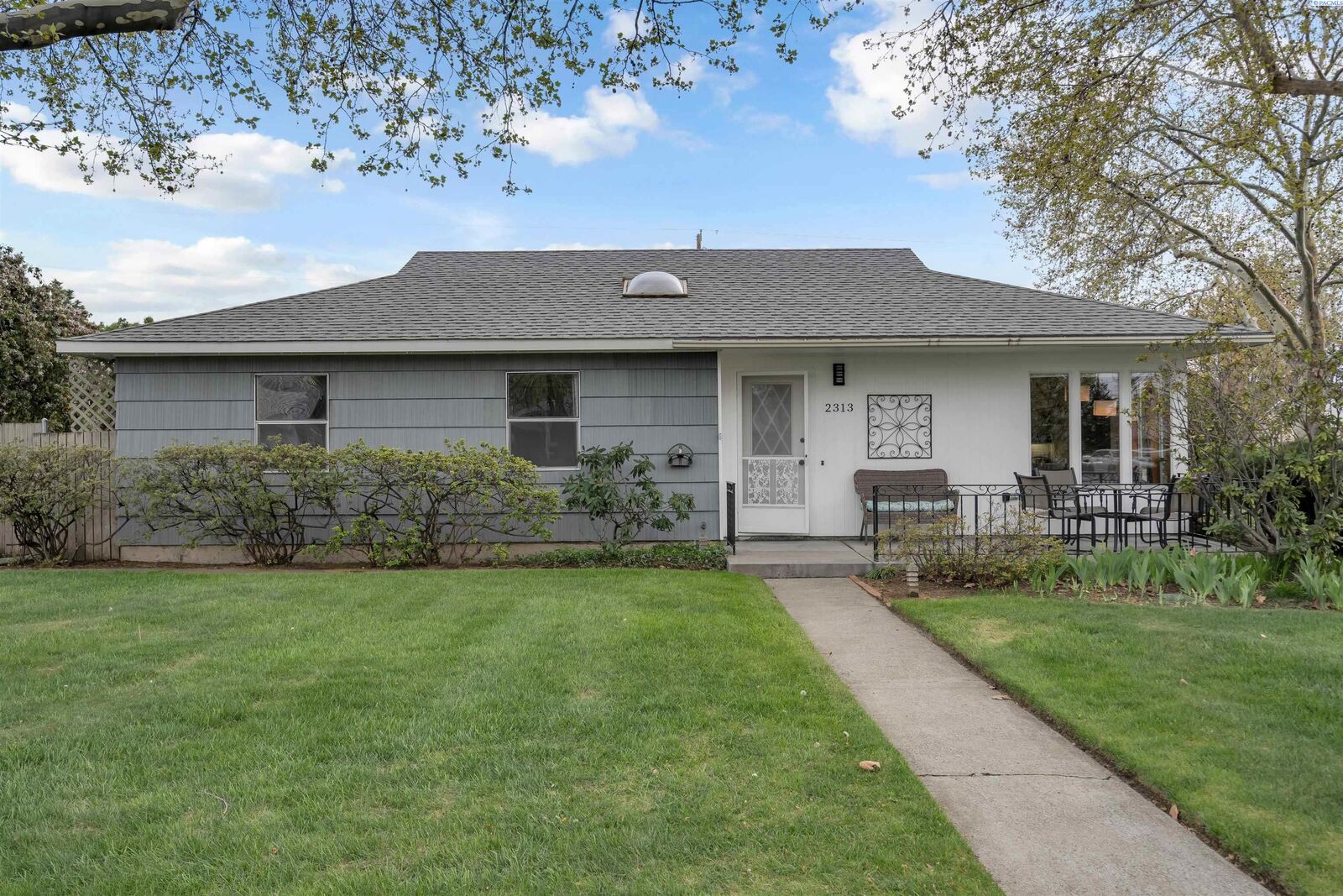 Property Photo:  2313 Olympia St.  WA 99354 