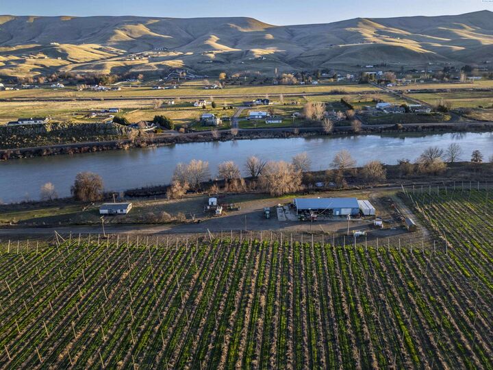 Property Photo:  Tbd W North River Rd  WA 99350 