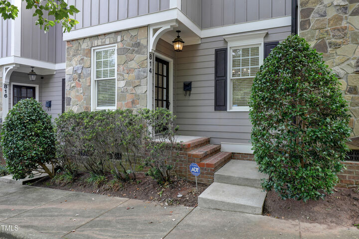 Property Photo:  814 Cotton Exchange Court  NC 27608 
