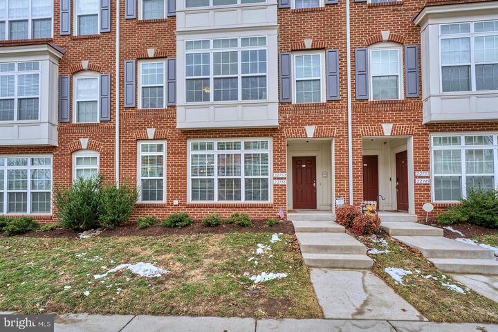 Property Photo: 22755 Verde Gate Terrace VA 20148