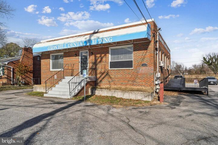 Property Photo:  1004 White Oak Drive  MD 20745 