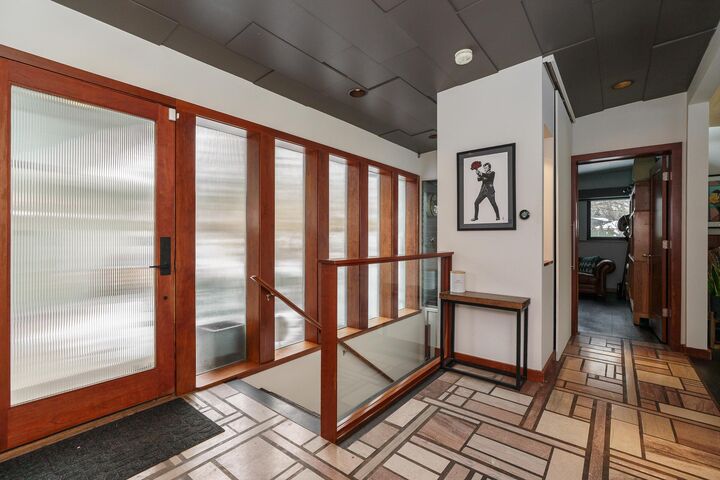 Property Photo:  2837 Canterbury Lane  OH 43221 