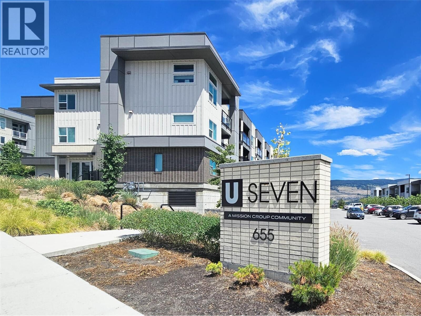 Property Photo: 655 Academy Way Ph22 BC V1V 0A2