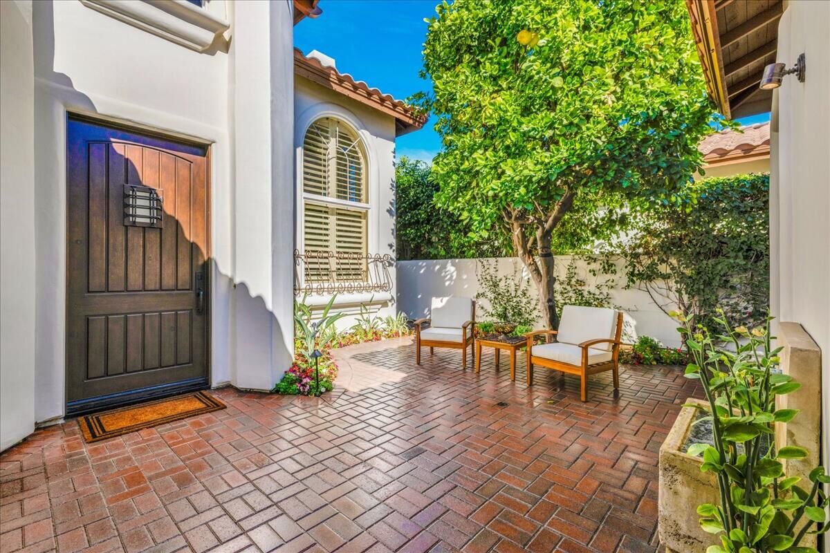 Property Photo:  48385 Vista Calico  CA 92253 