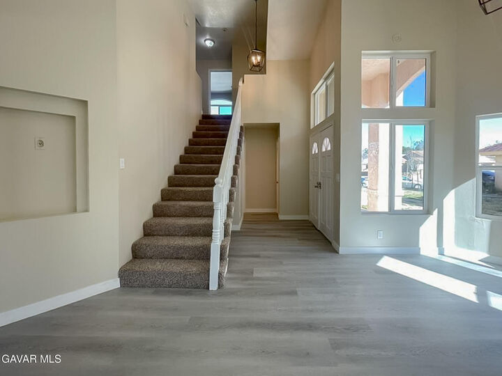 Property Photo:  1768 E Mesa Drive  CA 93535 