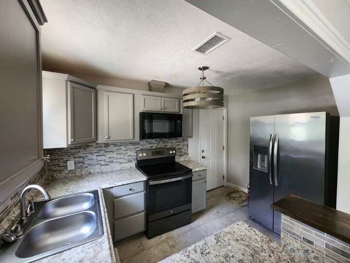 Property Photo: 3233 Hendrix Street GA 31903