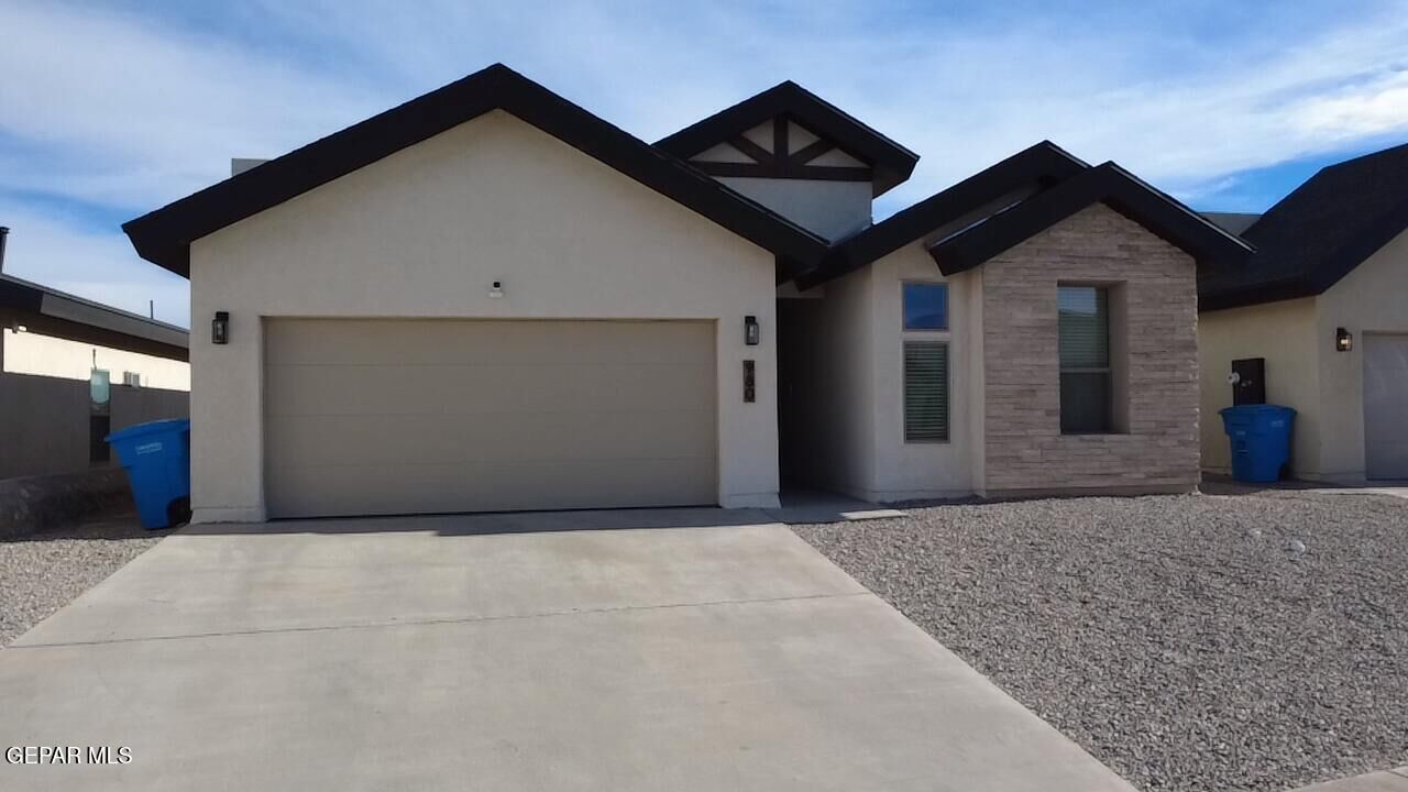 Property Photo:  980 Barbara Avenue  TX 79927 