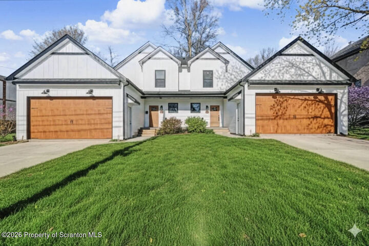 Property Photo:  115 E Pine Street  PA 18512 