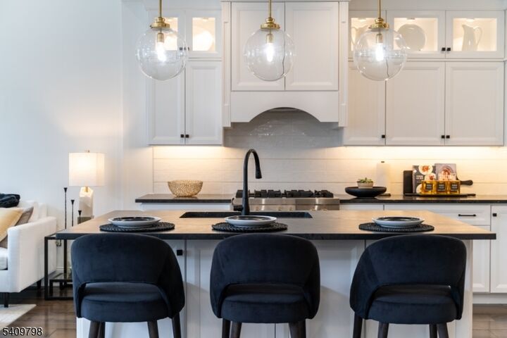 Property Photo: 3 Concord Ct NJ 07059