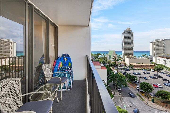 Property Photo: 201 Ohua Avenue T1-1010 Nuc HI 96815