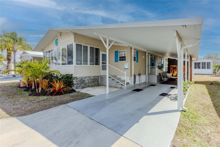 Property Photo:  2100 Kings Highway 440  FL 33980 