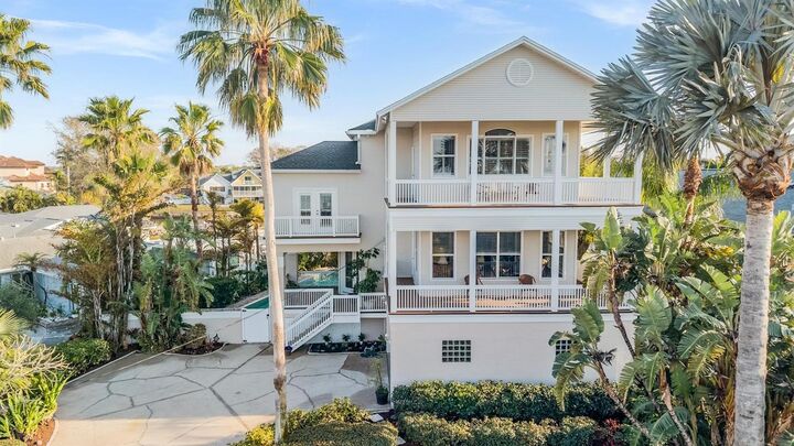 Property Photo:  116 Carlyle Circle  FL 34683 