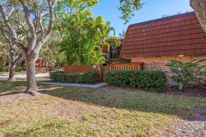 Property Photo: 2702 14th Court FL 34684