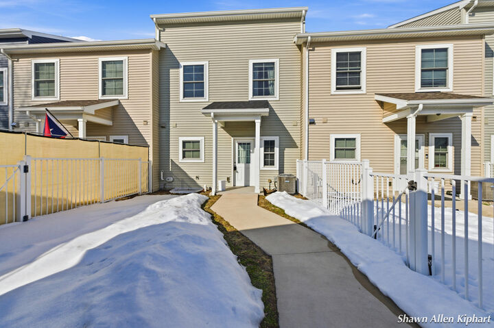 Property Photo:  164 Wexford Street SE  MI 49548 