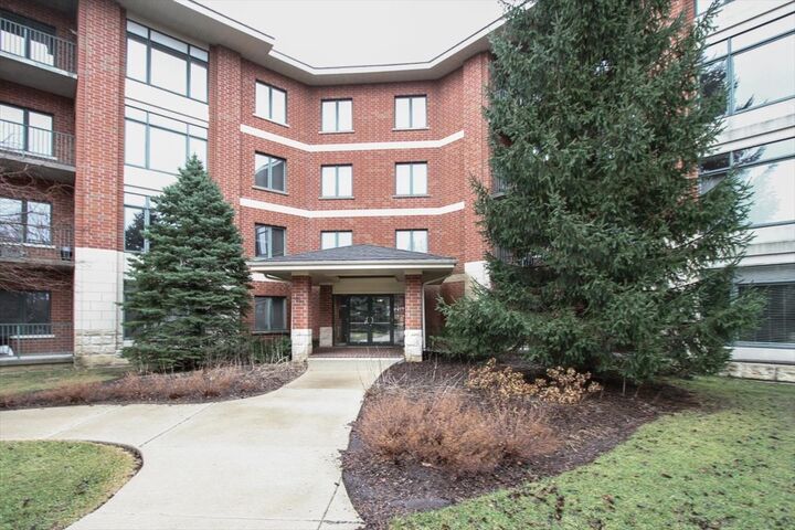 Property Photo:  855 E 22nd Street 304  IL 60148 