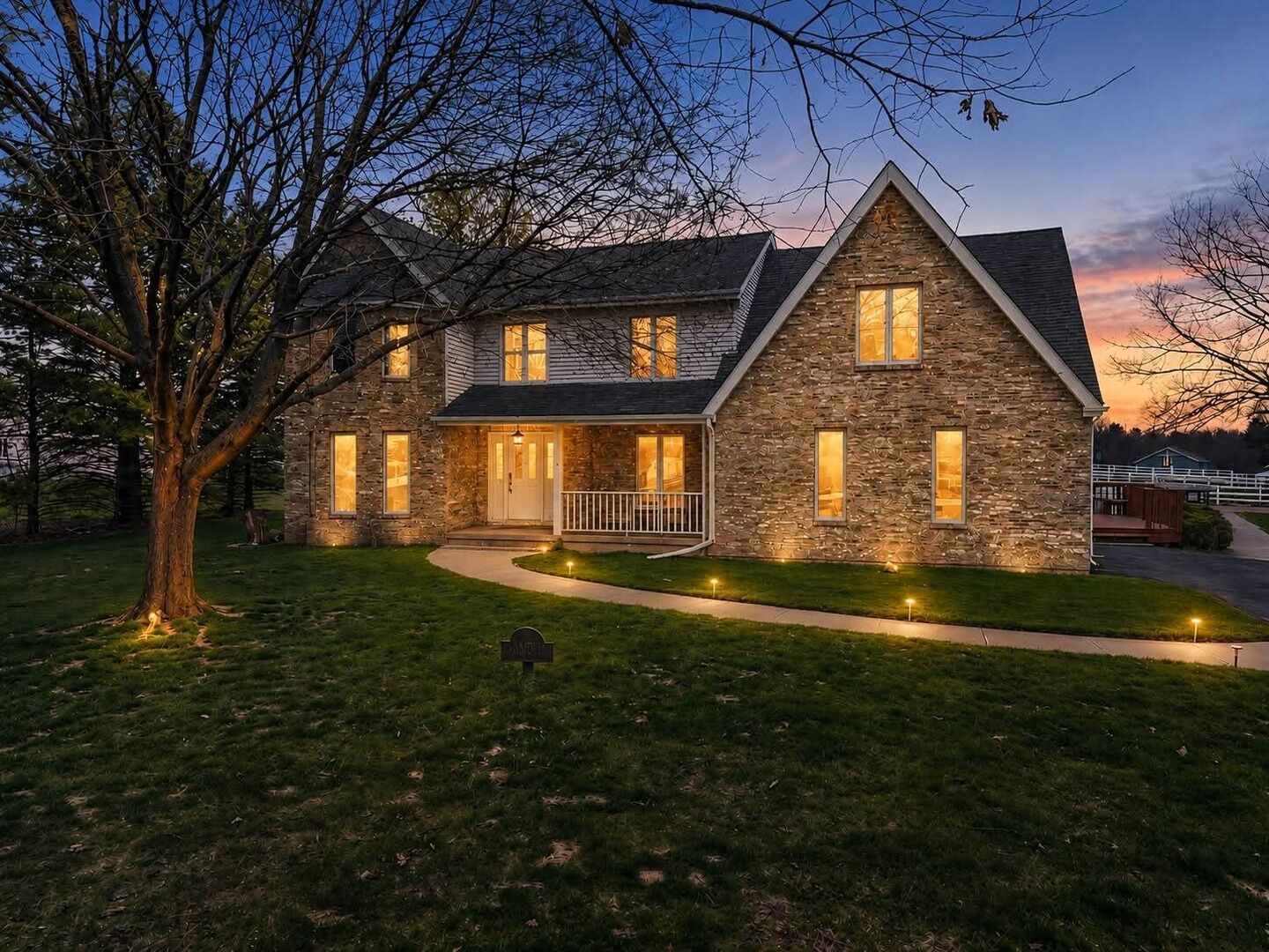 Property Photo: 6N777 Palomino Drive IL 60175