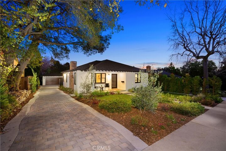 Property Photo: 230 N Sunnyside Avenue CA 91024