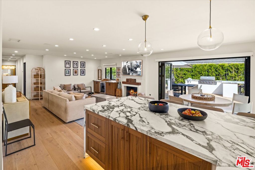 Property Photo:  516 Mills Way  CA 93117 