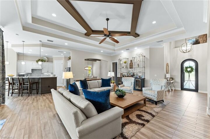 Property Photo: 6818 Canwick Cove Cir FL 34113