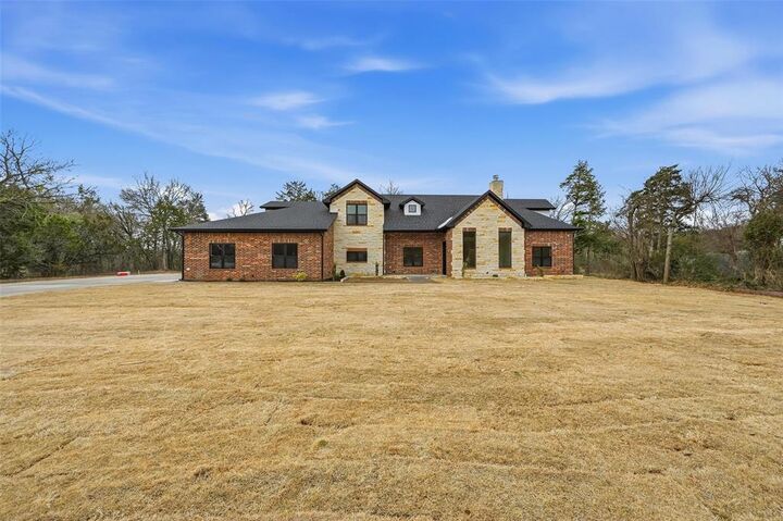 Property Photo:  326 Willow Creek Lane  TX 75154 