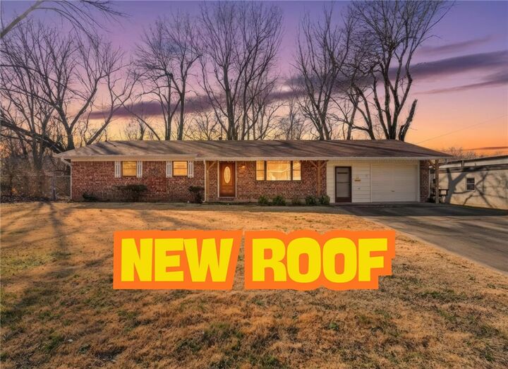 Property Photo: 401 Sanders Avenue AR 72764