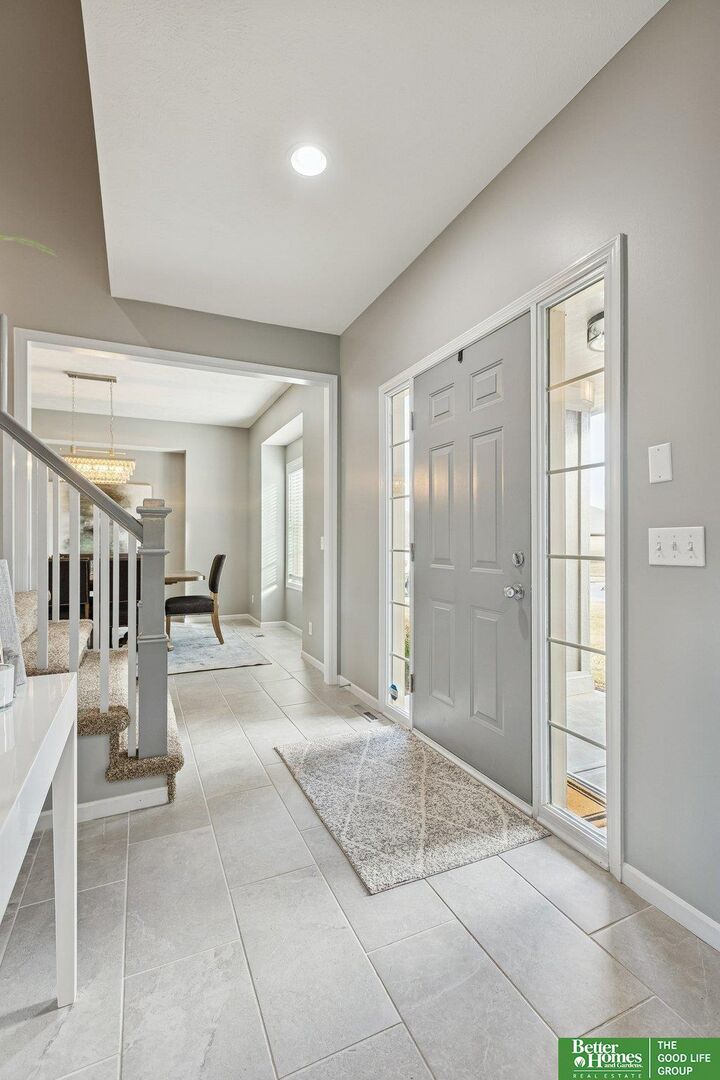 Property Photo:  822 S 190th Avenue  NE 68022 