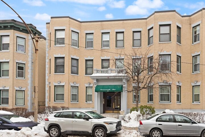 Property Photo:  88 Gordon St 305  MA 02135 