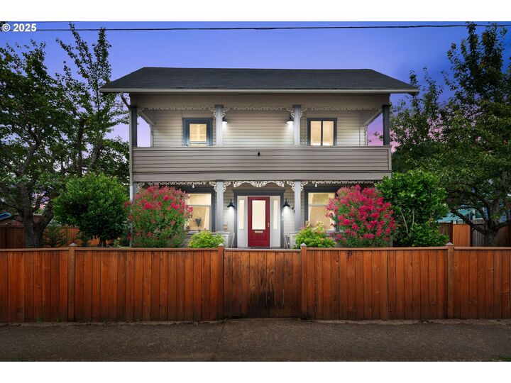 Property Photo:  409 N 8th St  OR 97424 