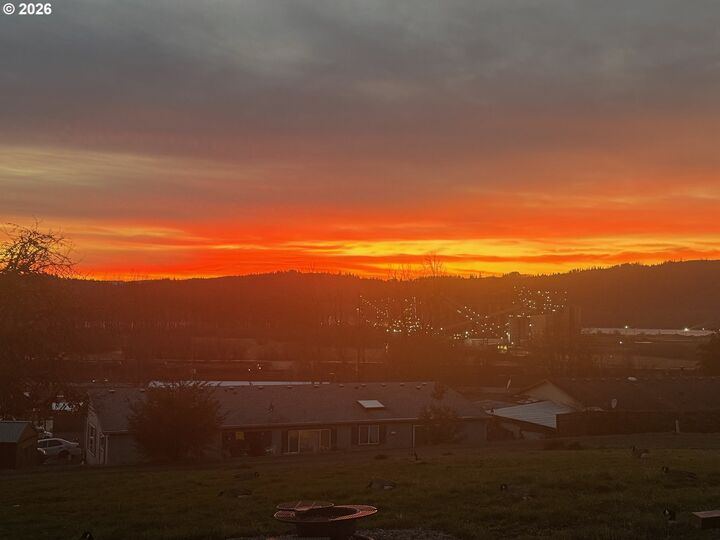 Property Photo: 5224 Meeker Dr WA 98625