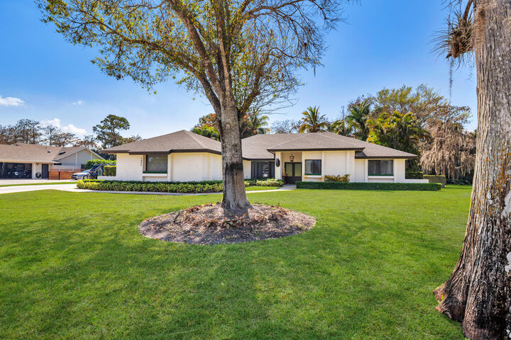 Property Photo:  1495 Wood Dale Terrace  FL 33414 