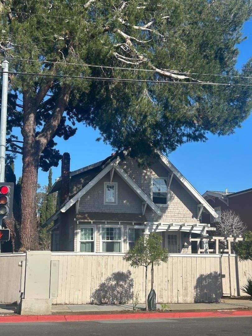 Property Photo:  101 South Delaware Street 101  CA 94401 