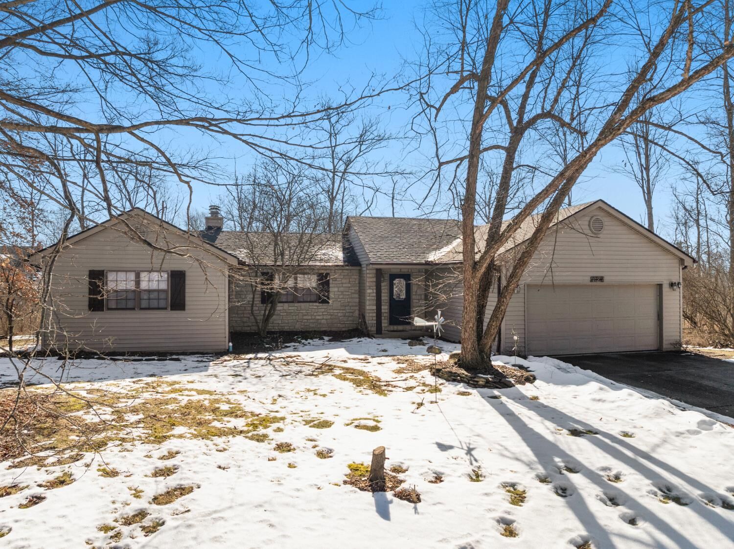 Property Photo: 827 Walnut Ridge Trail IN 47025