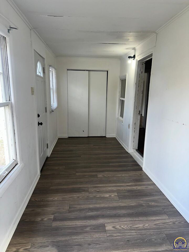 Property Photo:  106 Mechanic St  KS 66801 