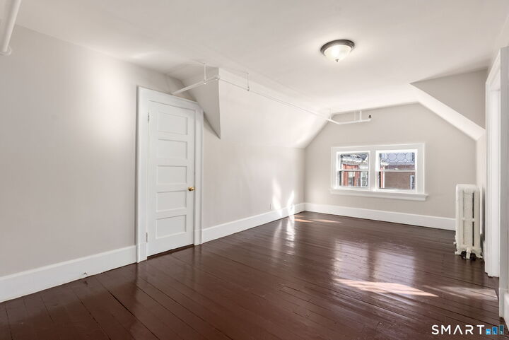 Property Photo:  360 Farmington Avenue 12  CT 06105 