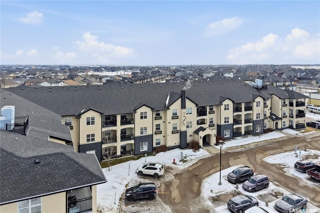 Property Photo:  211 Ledingham Street 319  SK S7V 0C5 