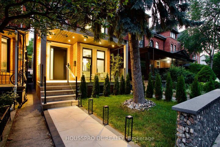 Property Photo: 82 Major Street ON M5S 2L1