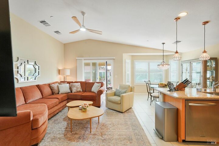 Property Photo:  402 Birch Ridge Drive  CA 94571 