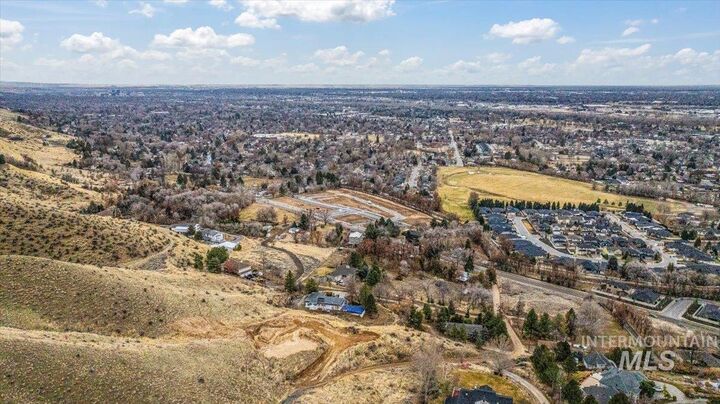 Property Photo:  6506 N Eugene Lane  ID 83703 